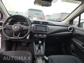 2023 Nissan Versa S – miniatura 11