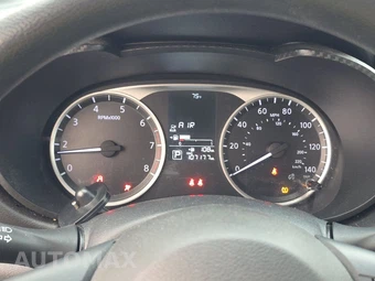 2023 Nissan Versa S – miniatura 12