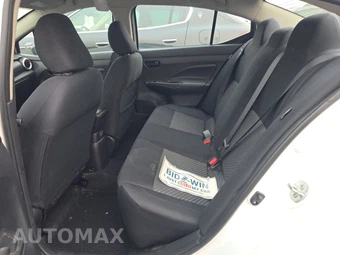 2023 Nissan Versa S – miniatura 13