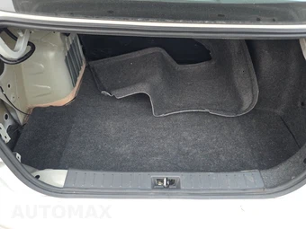 2023 Nissan Versa S – miniatura 16