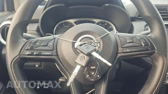 2023 Nissan Versa S – miniatura 21