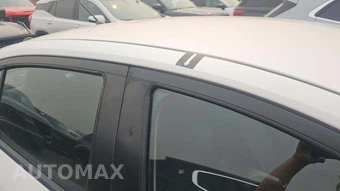 2023 Nissan Versa S – miniatura 23