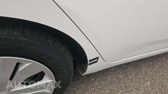 2023 Nissan Versa S – miniatura 26
