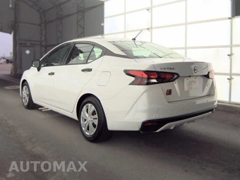2023 Nissan Versa S – miniatura 6
