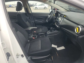 2023 Nissan Versa S – miniatura 8