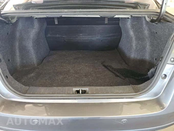 2023 Nissan Versa S – miniatura 11