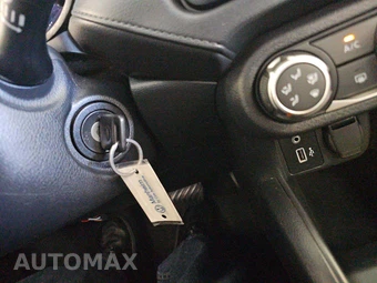 2023 Nissan Versa S – miniatura 5