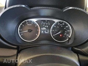 2023 Nissan Versa S – miniatura 6