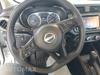 2023 Nissan Versa S – miniatura 10