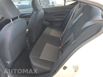2023 Nissan Versa S – miniatura 13
