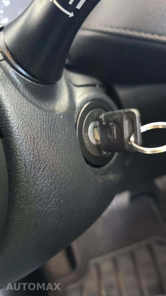 2023 Nissan Versa S – miniatura 19