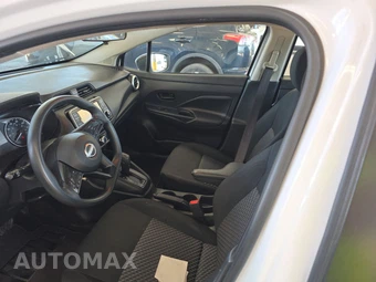 2023 Nissan Versa S – miniatura 7