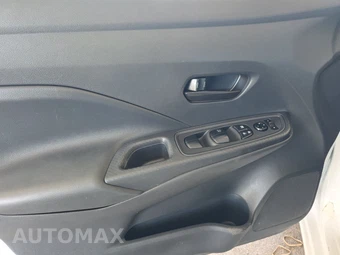 2023 Nissan Versa S – miniatura 9
