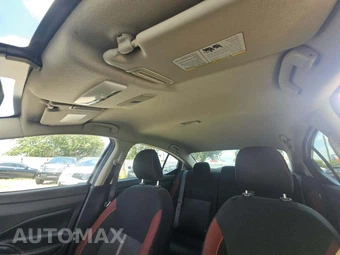 2023 Nissan Versa SR – miniatura 11