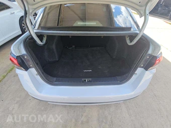2023 Nissan Versa SR – miniatura 14