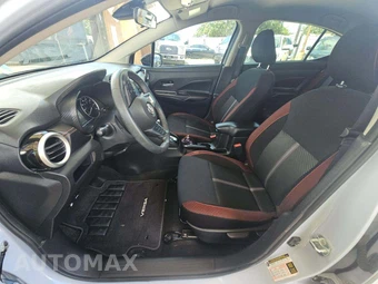 2023 Nissan Versa SR – miniatura 6