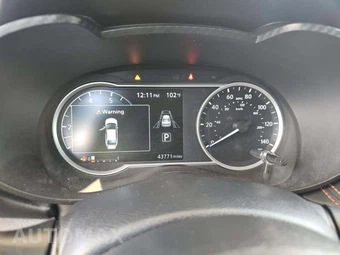 2023 Nissan Versa SR – miniatura 9