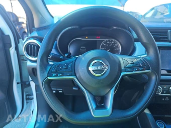 2023 Nissan Versa SV – miniatura 10