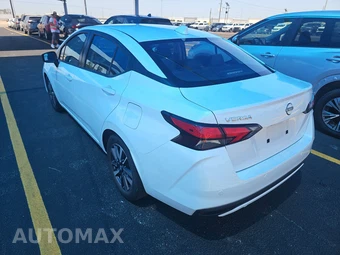 2023 Nissan Versa SV – miniatura 6