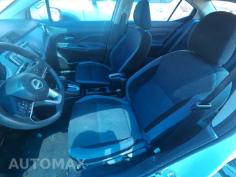 2023 Nissan Versa SV – miniatura 7
