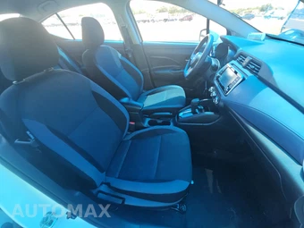 2023 Nissan Versa SV – miniatura 8