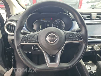 2023 Nissan Versa SV – miniatura 10