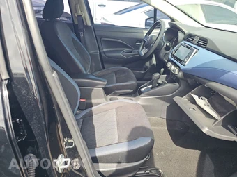 2023 Nissan Versa SV – miniatura 8