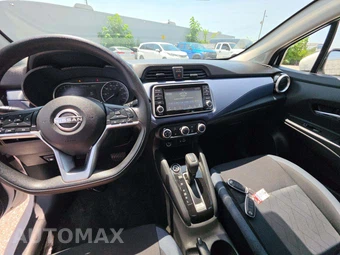 2023 Nissan Versa SV – miniatura 10