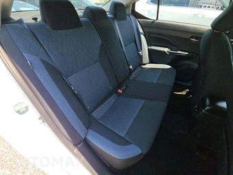 2023 Nissan Versa SV – miniatura 16