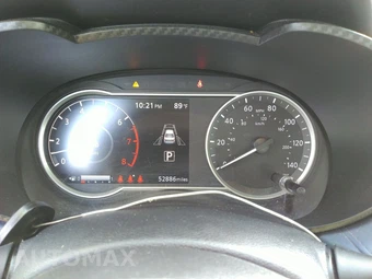 2023 Nissan Versa SV - miniatura 17