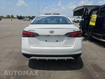 2023 Nissan Versa SV - miniatura 5