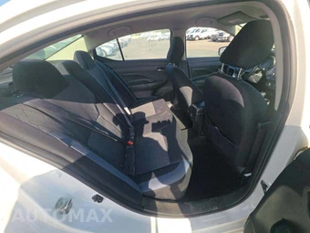 2023 Nissan Versa SV - miniatura 16