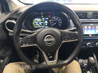 2023 Nissan Versa SV – miniatura 10