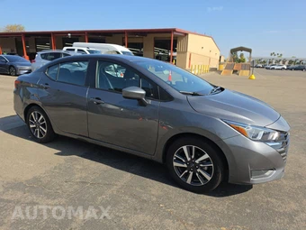 2023 Nissan Versa SV - miniatura 3