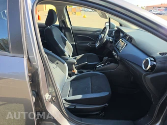 2023 Nissan Versa SV - miniatura 8