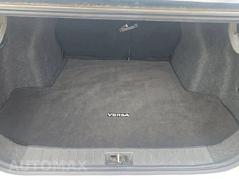 2023 Nissan Versa SV - miniatura 17