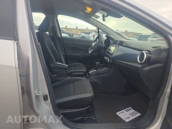 2023 Nissan Versa SV - miniatura 8