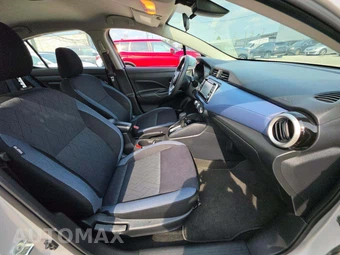 2023 Nissan Versa SV - miniatura 18