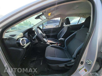 2023 Nissan Versa SV - miniatura 6