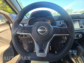 2023 Nissan Versa SV – miniatura 10