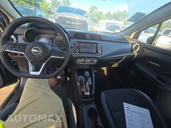 2023 Nissan Versa SV – miniatura 11