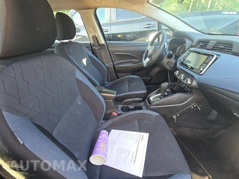 2023 Nissan Versa SV – miniatura 8