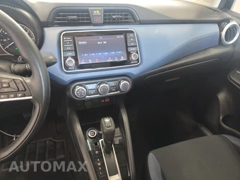 2023 Nissan Versa SV – miniatura 11