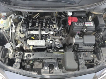 2023 Nissan Versa SV – miniatura 15