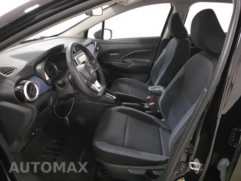 2023 Nissan Versa SV – miniatura 7