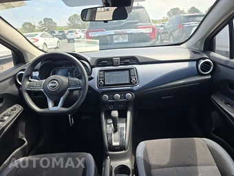 2023 Nissan Versa SV – miniatura 11