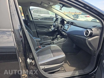 2023 Nissan Versa SV – miniatura 8