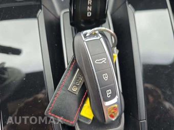 2023 Porsche 911 Carrera 4S Cabriolet – miniatura 8