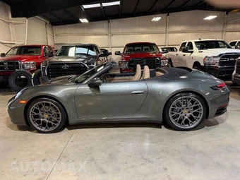 2023 Porsche 911 Carrera Cabriolet – miniatura 19