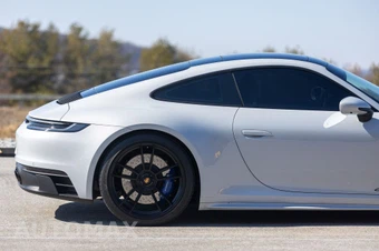 2023 Porsche 911 Carrera GTS – miniatura 45